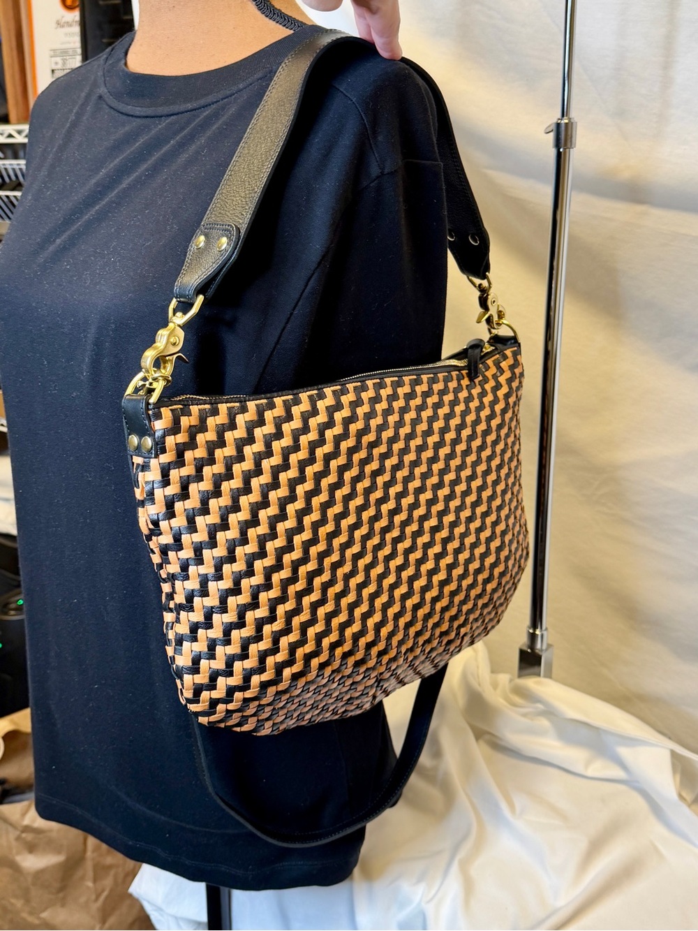 CLARE V Women’s Tan Brown Black Checkered Moyen Messenger Shoulder Bag; Regular - Picture 4 of 12